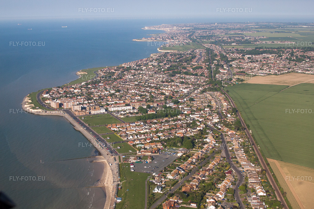 Vue aérienne: Vue de la ville à Birchington-on-Sea dans le département Angleterre, Grande Bretagne. Photo: IMG_50403.jpg prise le 27/05/2012 par Werner Riehm/FLY-FOTO.eu – Résolution de l'original: 4752 x 3168 px