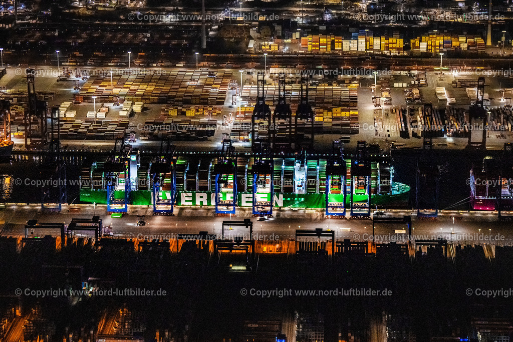 Hamburg_HHLA_Burchardkai_CTB_Nachtaufnahme_ELS_5786060325 | HAMBURG 06.03.2025 Nacht- Lichter und Beleuchtung Containerschiff am Burchardkai im Hafen in Hamburg, Deutschland. Weiterführende Informationen bei: EUROGATE GmbH & Co. KGaA, KG. // Night lighting container ship at Burchardkai in the port in the district of Waltershof in Hamburg, Germany. Further information at: EUROGATE GmbH & Co. KGaA, KG. Foto: Martin Elsen