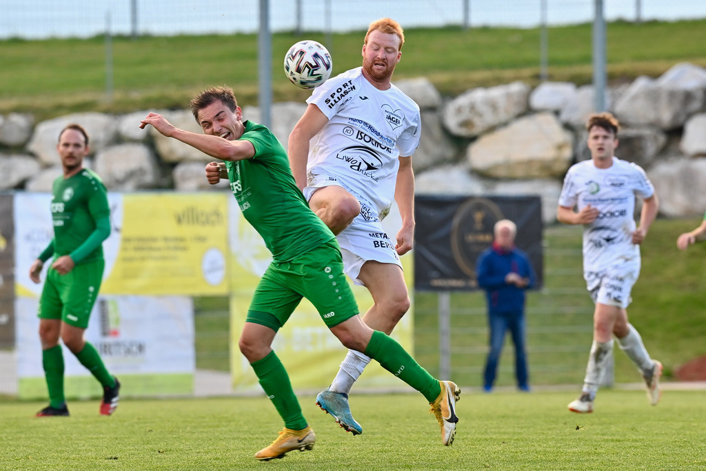 SC Landskron vs. FC Lendorf 12.11.2022 | #8 Philipp Gatti, #69 Christian Wernisch