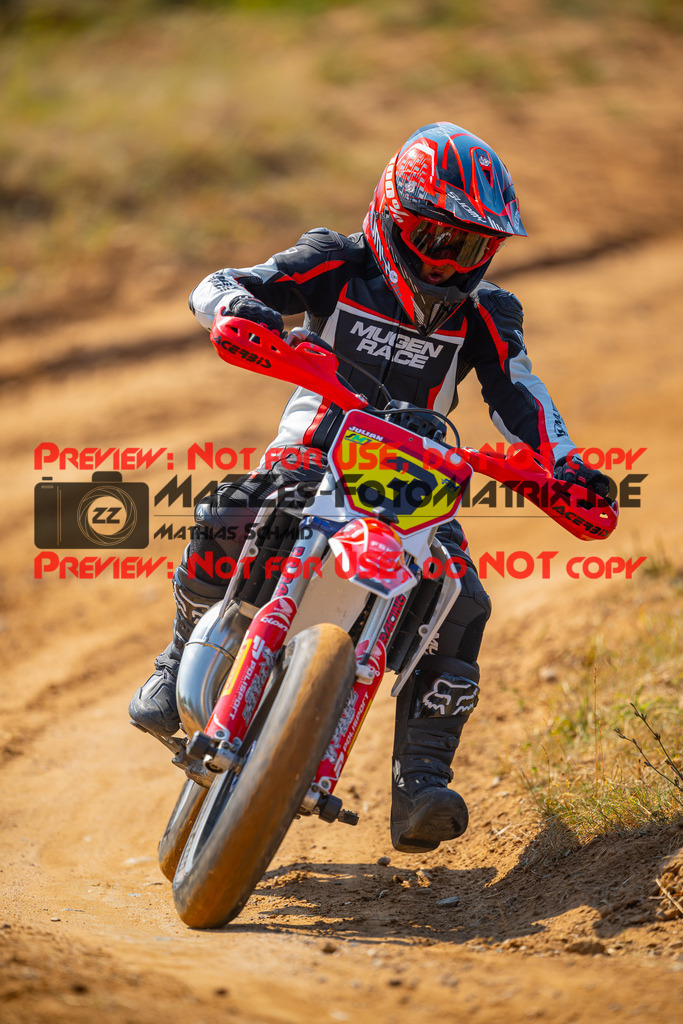 MaZZes-Fotomatrix-20260815-605092 | ROOKIES