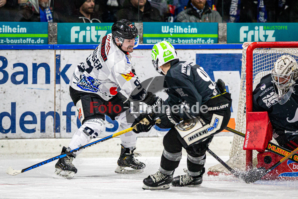 TSV Peißenberg MINERS gegen HC Landsberg RIVERKINGS | Eishockey Bayernliga Herren Vorrunde 2024/25, TSV Peißenberg MINERS gegen HC Landsberg RIVERKINGS, 20241108,Torchance Frantisek WAGNER (RIVERKINGS 97),2024-11-08 in Peißenberg (Eisstadion Peißenberg)Frantisek WAGNER (RIVERKINGS 97)Copyright: WolfgangxLindner