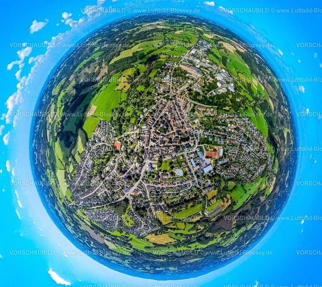 Breckerfeld230890032 Mitte | Luftbild, City Innenstadtansicht, Frankfurter Straße, Erdkugel, Fisheye Aufnahme, Fischaugen Aufnahme, 360 Grad Aufnahme, tiny world, Breckerfeld, Ruhrgebiet, Nordrhein-Westfalen, Deutschland