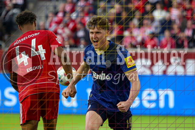 10.04.2026, GER, Fussball, Herren, 2. BL, Saison 2025/2026, Fortuna Düsseldorf - Holstein Kiel | Phil Harres (Kiel) Torjubel, jubelt nach seinem Treffer zum 0:1 