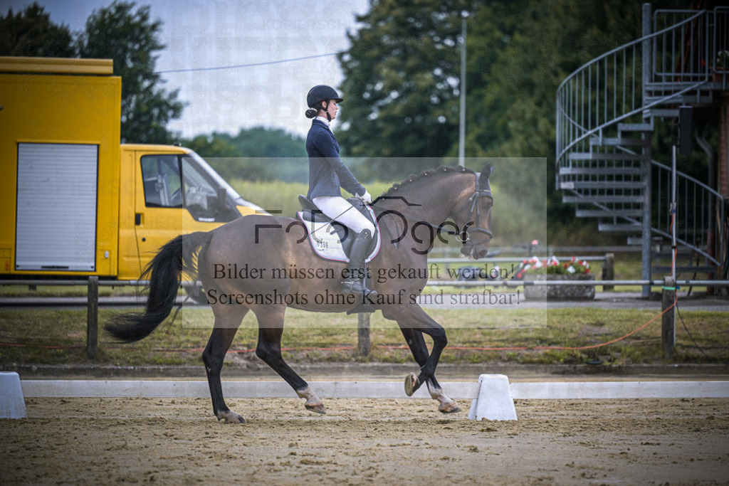 DOS_4507 | Entdecke hochwertige Reitturnierfotos von Foto Oger. Professionell, emotional und authentisch – jetzt Lieblingsmomente im Shop bestellen.Deutschlandweite Turnierfotografie. - Realisiert mit Pictrs.com