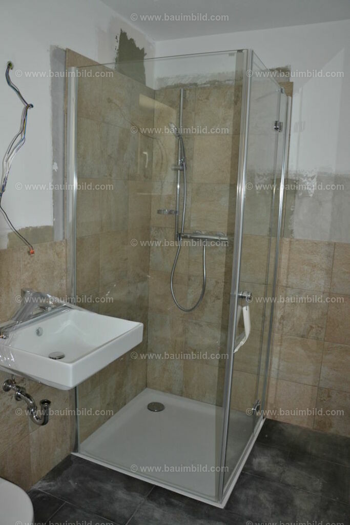bib-lg15-sanitaer-0138 | Nach LV-Leistungsgruppen sortierte Detailfotos über den Bau eines Hauses. Alle Hausbau-Bilder direkt vom Urheber und Autor der Website Haus-Selber-Bauen.com