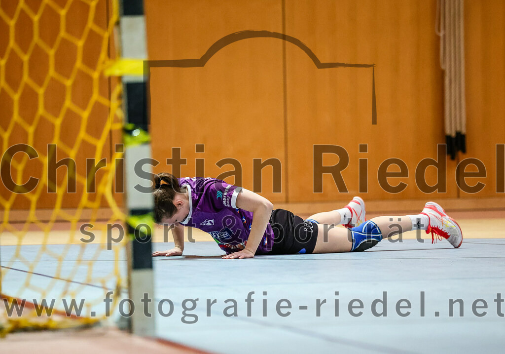 2023-12-09_030_SpVgg_Altenerding_gegen_HSG_Freising-Neufahrn | Erding, Deutschland, 09.12.2023:
Handball, Bezirksoberliga Frauen Altbayern 2023 / 2024, 9. Spieltag, SpVgg Altenerding gegen HSG Freising-Neufahrn, Endergebnis: 29:28

Julia Kranich (SpVgg Altenerding, #9)

Foto: Christian Riedel / fotografie-riedel.net