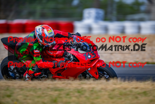 MaZZes_FotoMatrix_230719_6611 | GRUEN