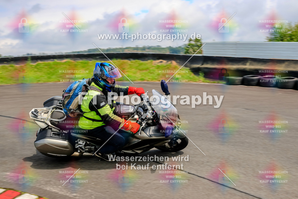 _TCM3252 | Hier findet Ihr Bilder von Touristenfahrten auf der Nürburgring Nordschleife oder von anderen Veranstaltungen die ich besucht habe. Viel Spass beim Durch Schauen 