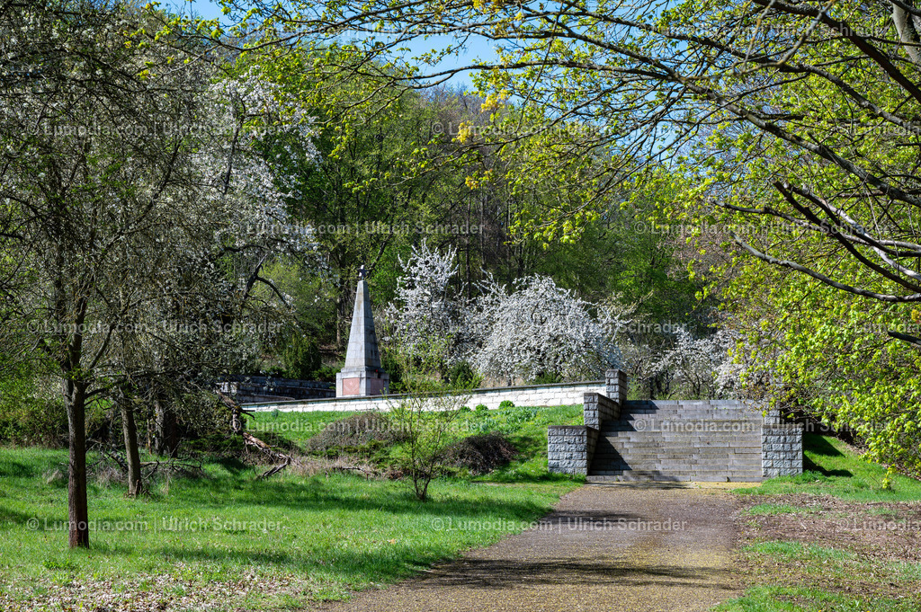 10049-13998 - Sowjetisches Ehrenmal in Halberstadt | Stockfoto und Bilderpool mit Bildmaterial aus Deutschland, dem Harz, Halberstadt, Quedlinburg, Wernigerode und weltweit. Qualitativ hochwertige und professionelle Fotos anschauen und kaufen. - Realisiert mit Pictrs.com