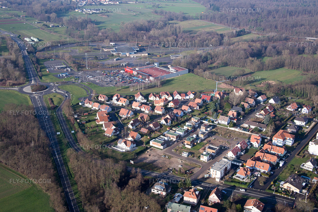 Aerial view: View of the town in Lauterbourg in the state Bas-Rhin, France. – Photo: IMG_085488.jpg taken on 12/24/2015 by Werner Riehm/FLY-FOTO.com – Resolution of the original: 5472 x 3648 px