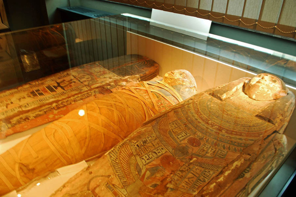 Foto: Leipzig - Ägyptisches Museum - Georg Steindorff - der Universität Leipzig | Das Team hinter BILDLEXIKON LEIPZIG bündelt historische wie aktuelle Informationen über die Stadt Leipzig in Text und Bild auf einer Plattform und stellt diese der interessierten Öffentlichkeit zur Verfügung.