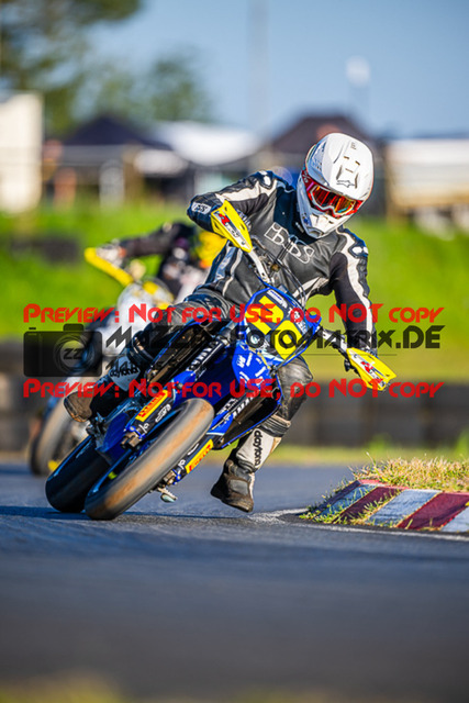 MaZZes_FotoMatrix_230916_0519 | UE40