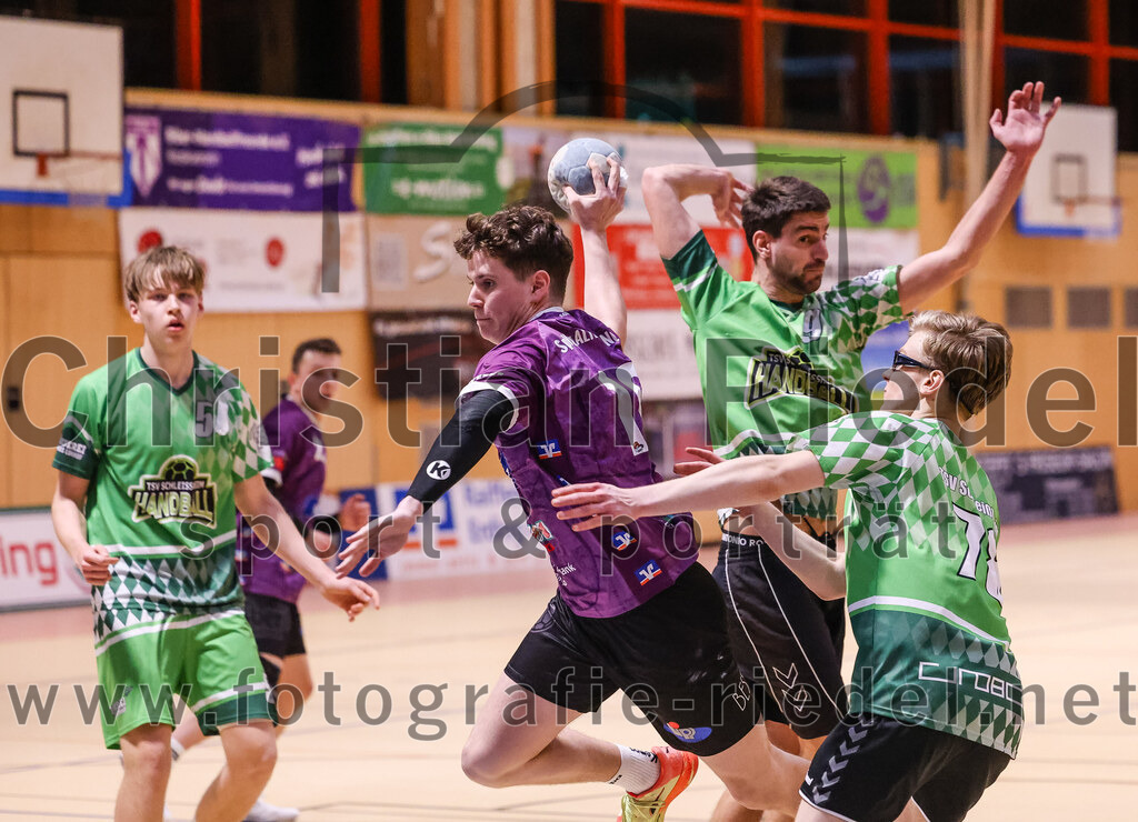 2025-03-15_084_SpVgg_Altenerding_gegen_TSV_Schleissheim | Erding, Deutschland, 15.03.2025:Handball, Bezirksoberliga Männer 2024 / 2025, 18. Spieltag, SpVgg Altenerding gegen TSV Schleißheim, Endergebnis: 32:27Tobias Mikulandra (TSV Schleissheim, #51), Tim Steininger (SpVgg Altenerding, #10), Manuel Federl (TSV Schleissheim, #9), Konstantin Huber (TSV Schleissheim, #78)Foto: Christian Riedel / fotografie-riedel.net