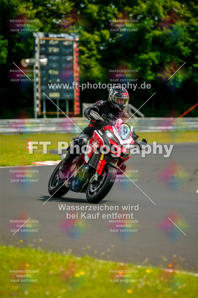 VBK-4766 | Hier findet Ihr Bilder von Touristenfahrten auf der Nürburgring Nordschleife oder von anderen Veranstaltungen die ich besucht habe. Viel Spass beim Durch Schauen 