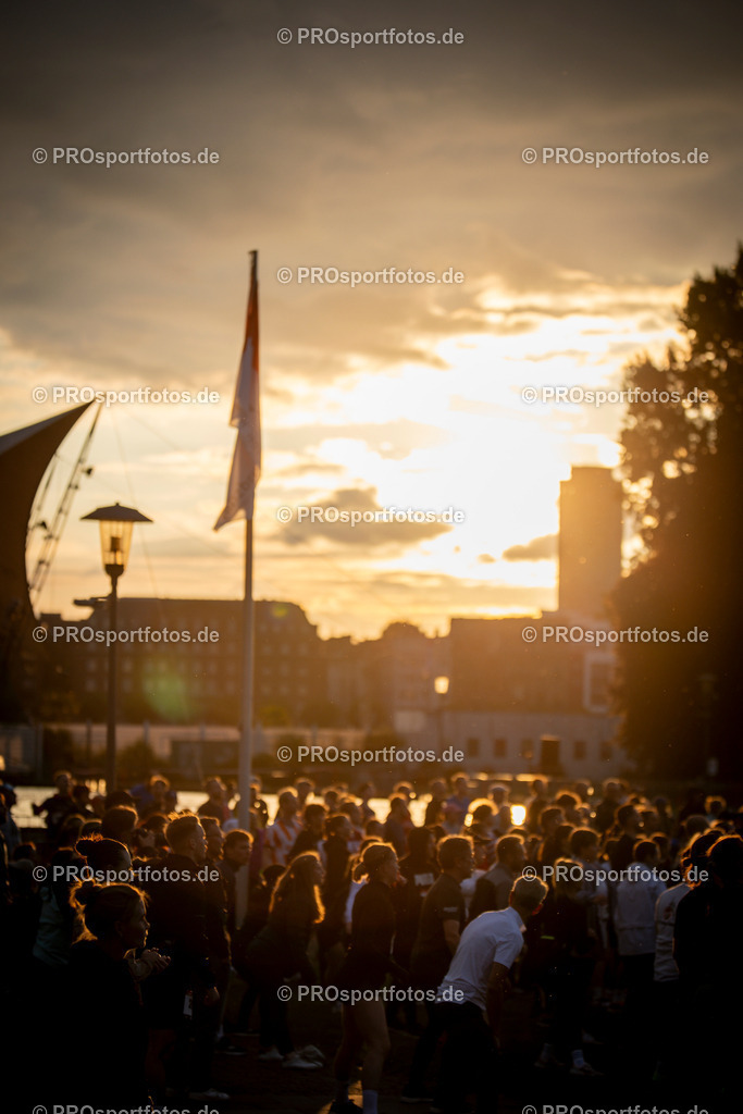 22. ASV Nachtlauf; Koeln, 28.05.25 | Impressionen vom 22. ASV Nachtlauf am 28.05.25 am Tanzbrunnen in Koeln. Foto: BEAUTIFUL SPORTS/Axel Kohring