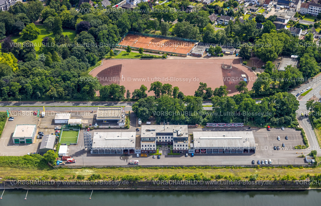 Duisburg240705572-West | Luftbild, Duisburg-West, Freiwillige Feuerwehr Duisburg Löschzug 530 Homberg Rettungswache 5, Feuerwehrschule, Friesenplatz Sportplatz, Alt-Homberg, Duisburg, Ruhrgebiet, Nordrhein-Westfalen, Deutschland