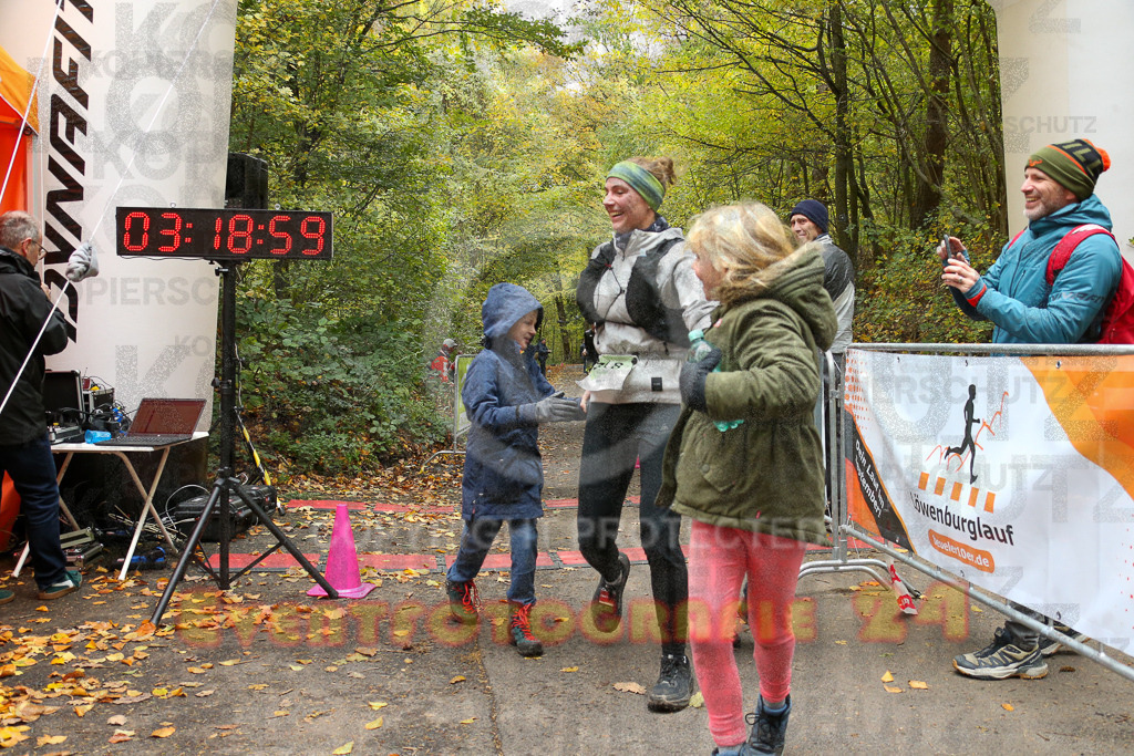 251026_1320_EX1_3231 | Sportfotografie im Rhein-Sieg Kreis, Köln, Bonn, NRW, Rheinland Pfalz, Hessen, etc. Unser Tätigkeitsfeld umfasst den Laufsport vom Volkslauf über den Marathon, Duathlon, Triathon bis zum Ultralauf wie Kölnpfad Ultra oder Schindertrail.