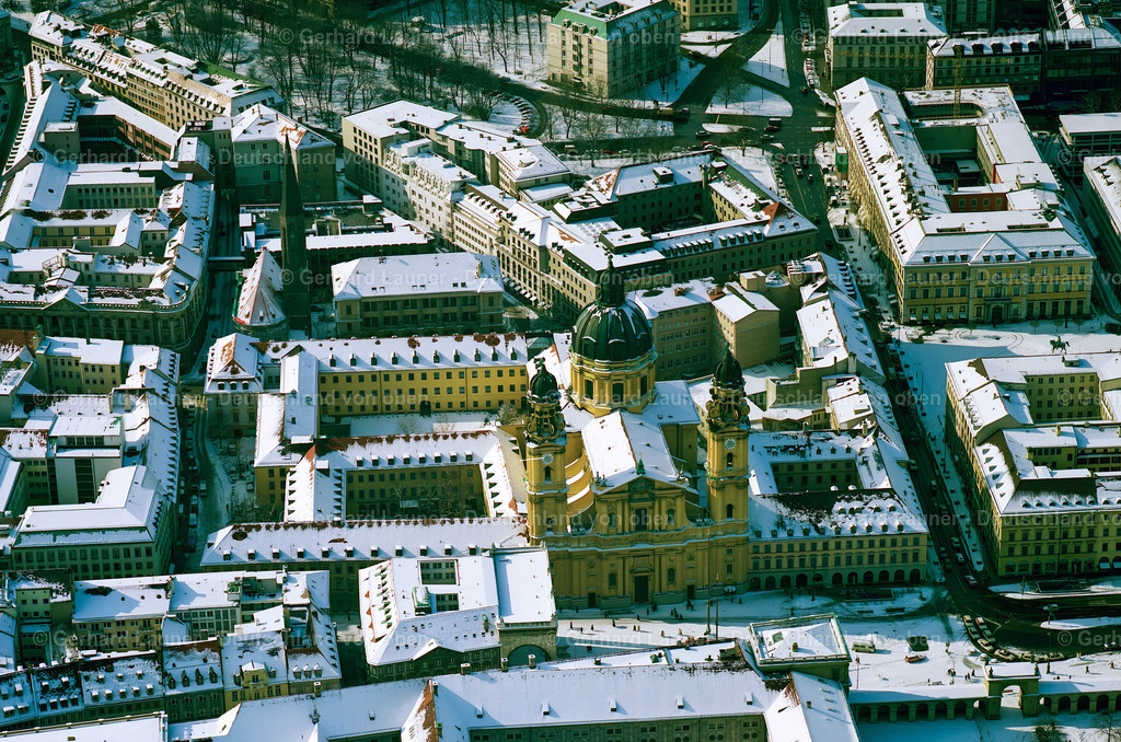 23P2998 | Theatinerkirche, München