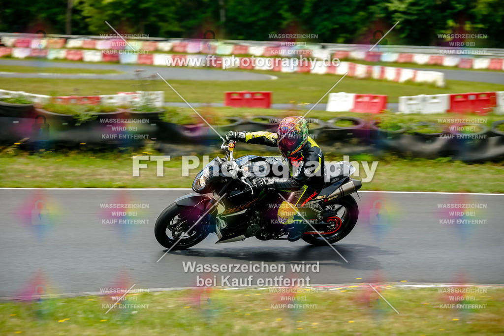 VBK-4822 | Hier findet Ihr Bilder von Touristenfahrten auf der Nürburgring Nordschleife oder von anderen Veranstaltungen die ich besucht habe. Viel Spass beim Durch Schauen 