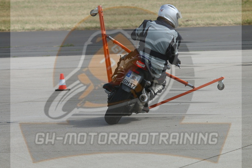 IMG_3457 | gh-motorradtraining-foto.de - Realisiert mit Pictrs.com