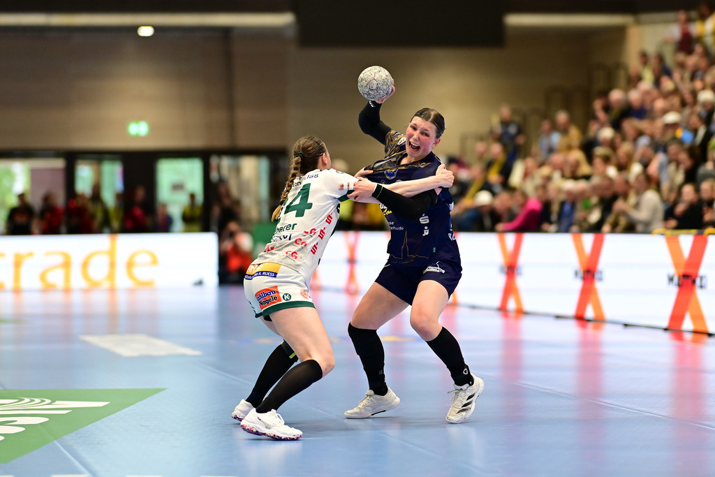 Handball I Frauen I Saison 2025-2026 I 1. HBF I 4. Spieltag I Buxtehuder SV - FRISCH AUF Göppingen | Der Sportfotograf. - Realisiert mit Pictrs.com