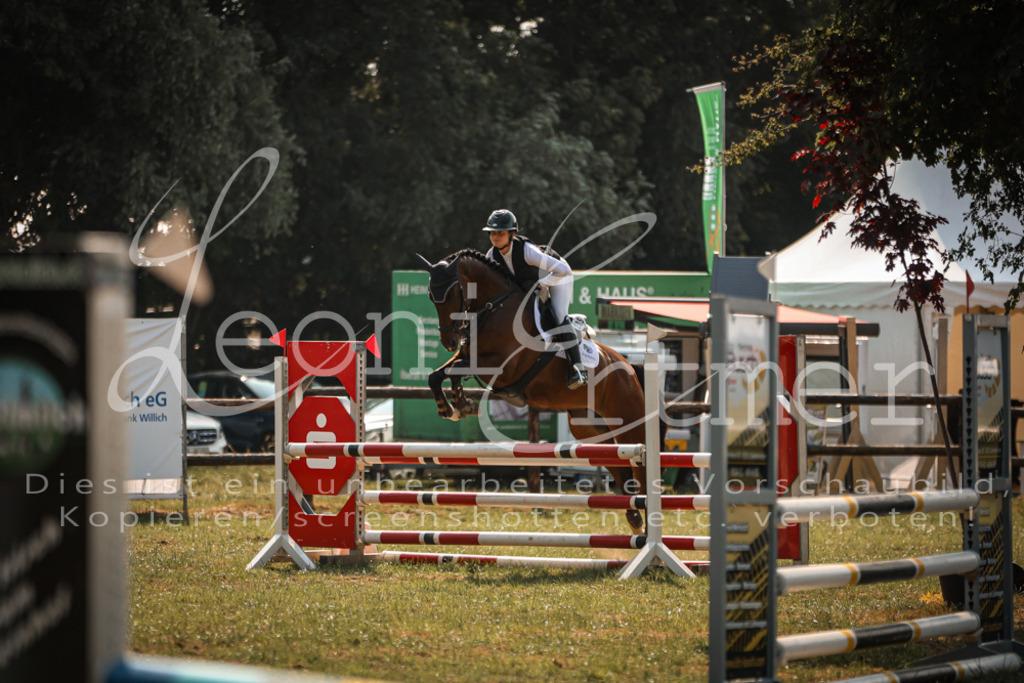 13.FrPfA00041 | Leoni Ertmer Photography - Realisiert mit Pictrs.com