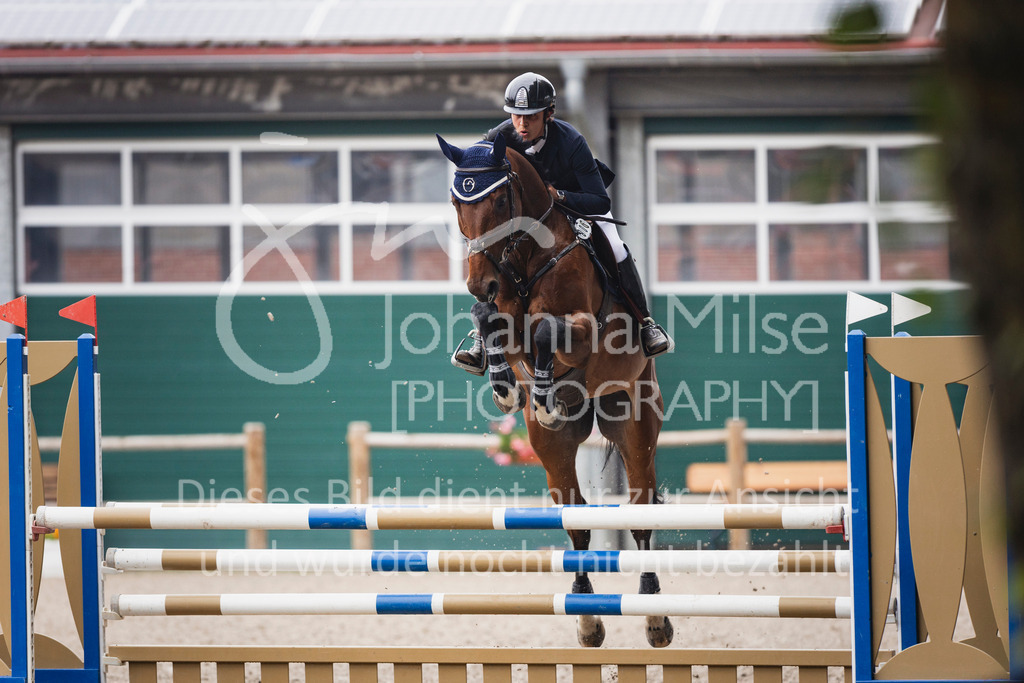 250610_Mühlen_SprPf-L1-347 | Deine schönsten Turniermomente als professionelle Fotos! Entdecke hochwertige Pferdesport-Fotografie im Online-Shop. Jetzt Fotos finden & bestellen!