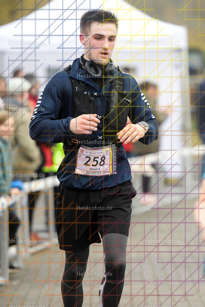 Neusser Erftlauf 2025  | 15km Neusser Erftlauf 2025 Foto: Heldenfoto.de