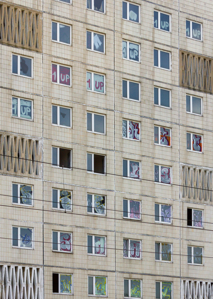 Halle-Neustadt | Strukturfassadenplatten – Ostmoderne - Realisiert mit Pictrs.com