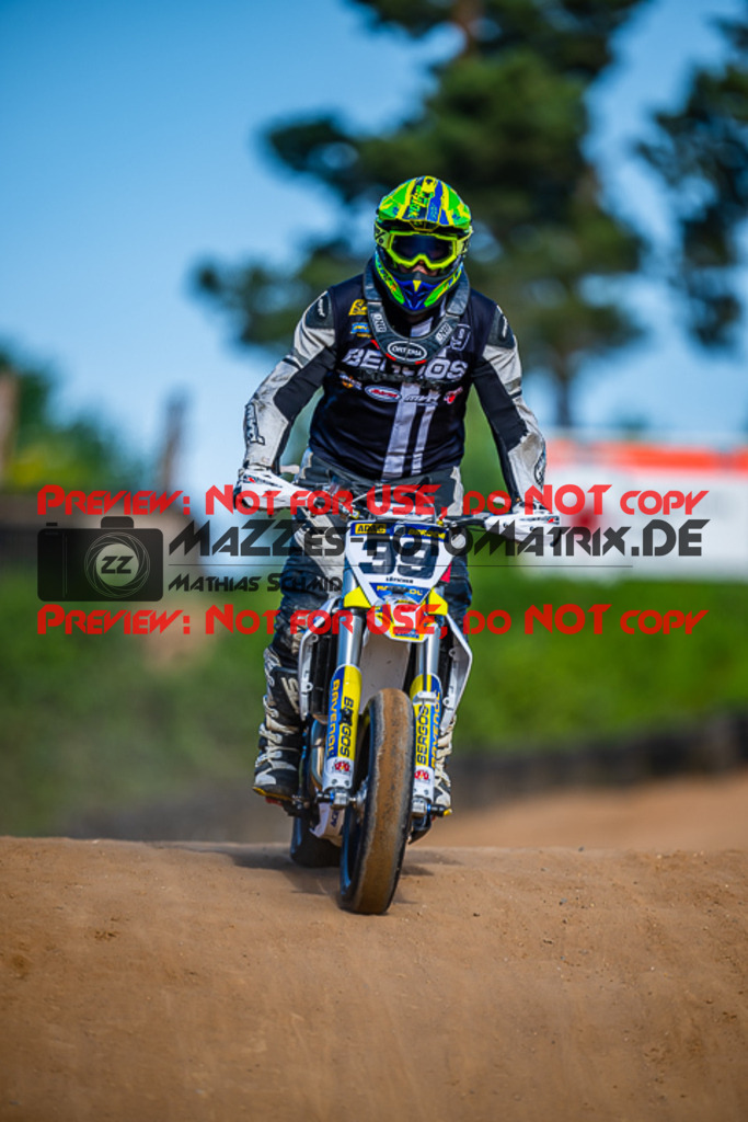 MaZZes_FotoMatrix_220528_5435 | Fotograf Mathias Schmid
Sportfotograf,
Eventfotograf,
Hochzeitsfotograf,
Portraitfotograf