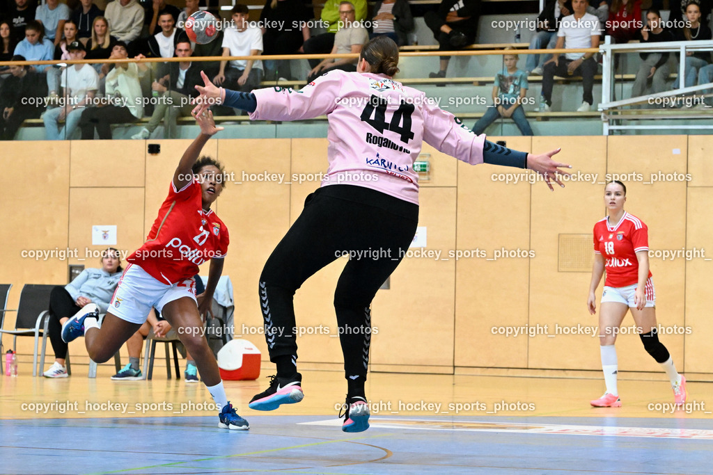 SC Ferlach vs. Sport Lisboa Benfica 30.9.2023 | #27 ANTOS SOUZA Sabryne Sport Lisboa Benfica, #44 ROGANOVIC Andjela SC Ferlach, SC Ferlach vs. Sport Lisboa Benfica 30.9.2023, SC Ferlach vs. Sport Lisboa Benfica am 30.09.2023 in Ferlach (Ballspielhalle Ferlach), Austria, (Photo by Bernd Stefan)