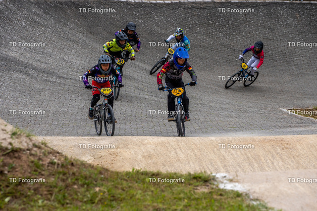 BayBMX2026-05138 | Fotogalerie von Thomas Dettweiler mit Eventbildern und lizenzfreien Fotos. Perfekt als Wandbild, für Büro, Website oder private Nutzung. - Realisiert mit Pictrs.com