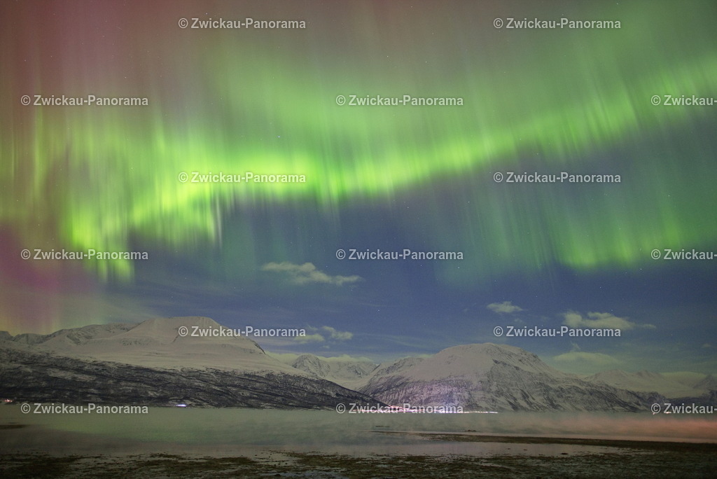 2024_1231_Urlaub_Norwegen_1203 | Urban. Natur. Panorama. Luftbild. 
Der Bildershop für aufregende Perspektiven!
Für Deko, Wandbild und Kalender!
Wir bringen LED-Bilder zum Leuchten!
