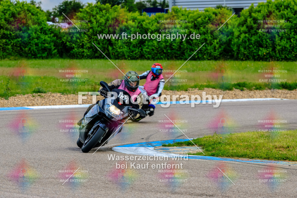 MotoTeam-9032 | Hier findet Ihr Bilder von Touristenfahrten auf der Nürburgring Nordschleife oder von anderen Veranstaltungen die ich besucht habe. Viel Spass beim Durch Schauen 