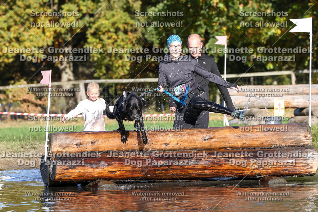 Dog Paparazzi - Strongdog 10-25-8697 | Dog Paparazzi Jeanette Grottendiek Fotografie & Videografie - Realisiert mit Pictrs.com