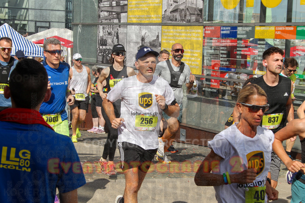 250920_1430_EV4_6973 | Sportfotografie im Rhein-Sieg Kreis, Köln, Bonn, NRW, Rheinland Pfalz, Hessen, etc. Unser Tätigkeitsfeld umfasst den Laufsport vom Volkslauf über den Marathon, Duathlon, Triathon bis zum Ultralauf wie Kölnpfad Ultra oder Schindertrail.