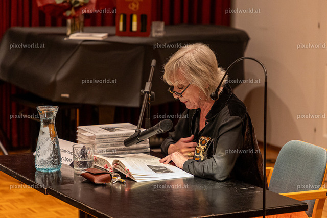 Kulturverein Feldkirchen - Lesung mit Heidelinde Weis | Bildershop von pixelworld.at - Realisiert mit Pictrs.com