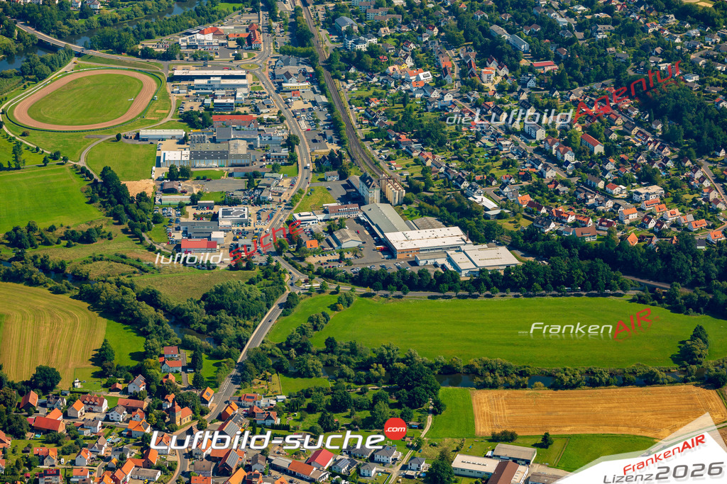 Luftbild der Stadt Melsungen - Die Luftaufnahme wurde 2025 vom UL-Flugzeug heraus erstellt ( keine Drohne ) - Hochauflösende Luftaufnahme - für professionelle Ausdrucke geeignet. Die Geschenkidee !Hier alle&nbsp;Infos zur Lizenzierung der LuftaufnahmeWir fliegen auch dieses Jahr wieder in Ihre Region um Luftbilder zu erstellen.- Luftbild anfragen