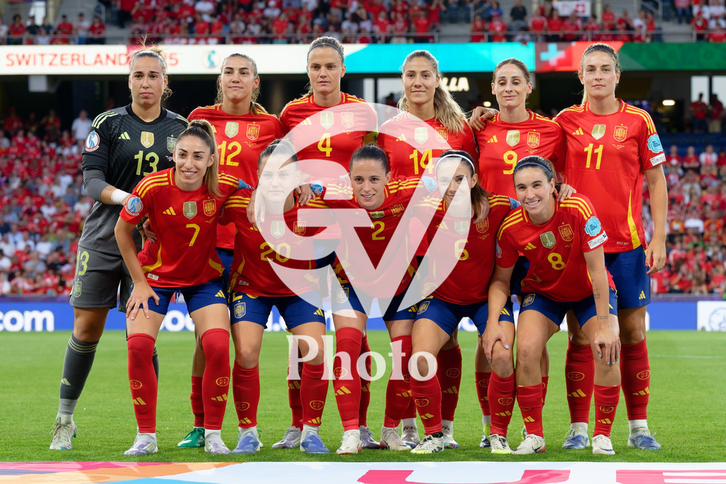 Spain v Switzerland - UEFA Women's EURO 2025 Quarter-Final | BERN, SWITZERLAND - JULY 18: players of Spain pose for team photo during the UEFA Women's EURO 2025 Quarter-Final match between Spain v Switzerland at Stadion Wankdorf on July 18, 2025 in Bern, Switzerland. (Photo by Giuseppe Velletri/Sports Press Photo/Getty Images)