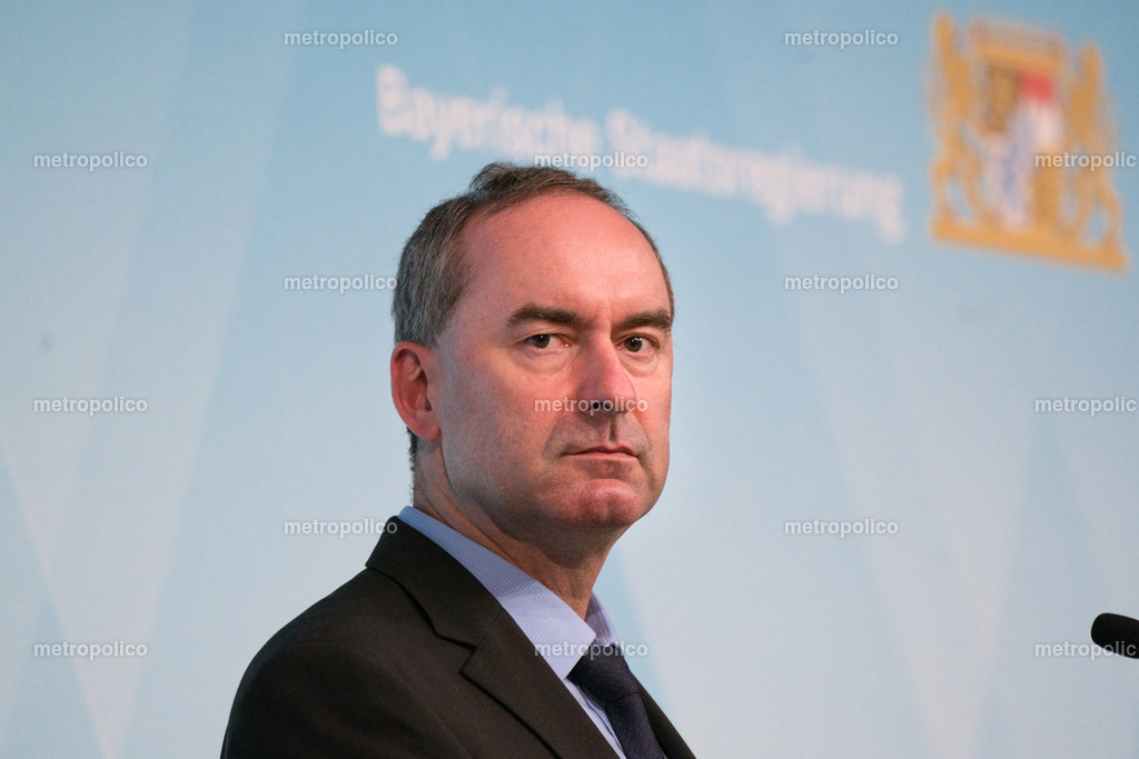 Hubert Aiwanger (21) | Metropolico