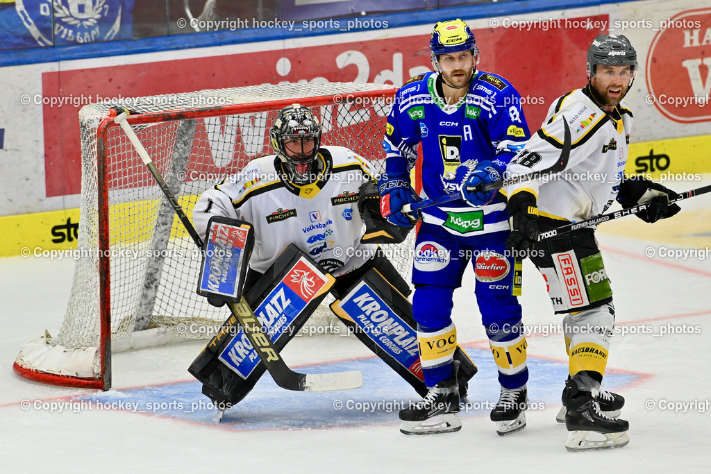EC IDM Wärmepumpen VSV vs. HC Pustertal 8.10.2023 | #1 SMITH Jacob HC Pustertal, #84 Andrew Desjardins EC VSV, #18 STANTON Ryan HC Pustertal, EC IDM Wärmepumpen VSV vs. HC Pustertal 8.10.2023, EC IDM Wärmepumpen VSV vs. HC Pustertal am 08.10.2023 in Villach (Stadthalle Villach), Austria, (Photo by Bernd Stefan)