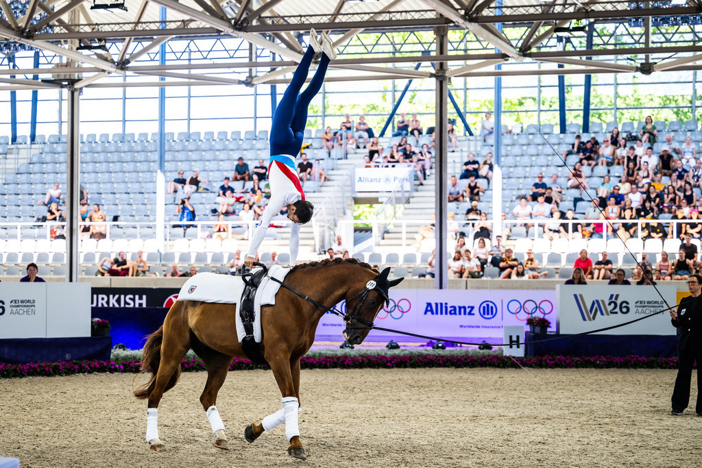 FEI World Championships | Luxembourg Vaulter Philip Bäcker on Ballantine lead by Alexandra Dietrich - Realisiert mit Pictrs.com