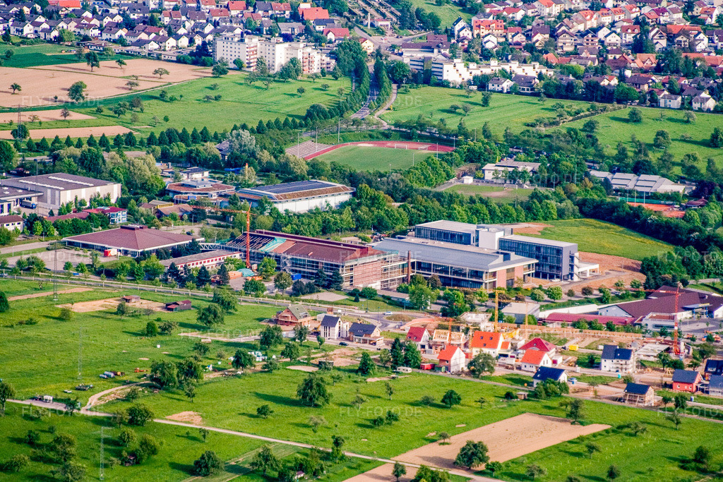 Luftbild: Albtherme Waldbronn im Ortsteil Busenbach in Waldbronn im Bundesland Baden-Württemberg in Deutschland. Foto: IMG_1954.jpg vom 14.05.2006 durch Werner Riehm/FLY-FOTO.de