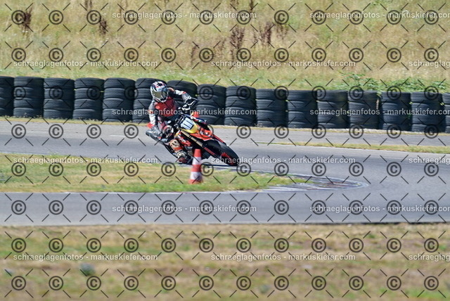 26bt04-1143 | markuskiefer.com - Realisiert mit Pictrs.com
