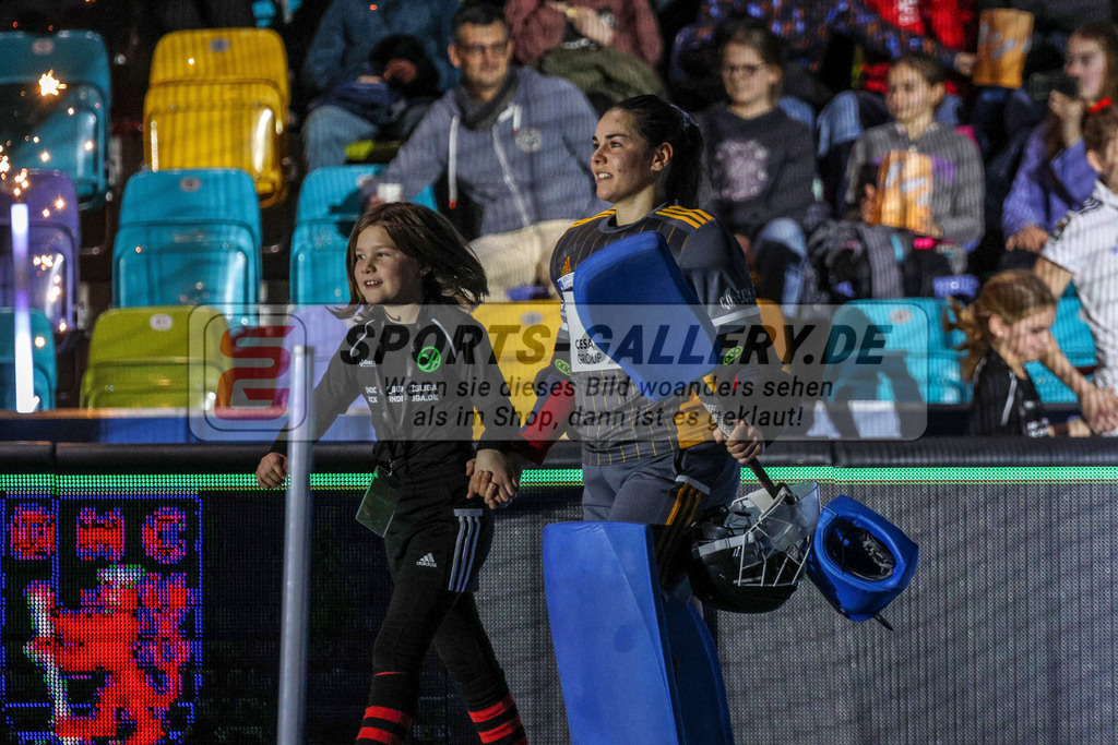 MJ_20230204-DHC-MHC-W-2 | Nathalie Kubalski (Düsseldorfer HC #1), Düsseldorfer HC - Mannheimer HC am 4.2.2023 in der Ballsporthalle, Frankfurt am Main