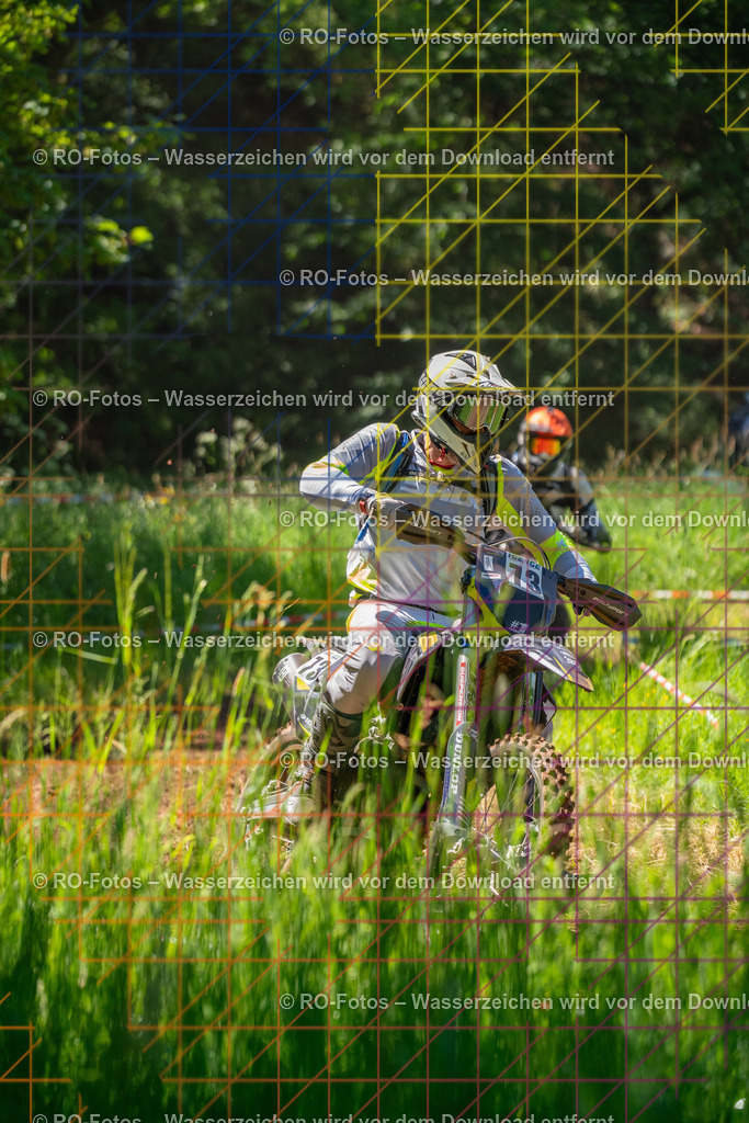Wolfshausen 2 Lauf -278 | Sportfotografie von RO-Fotos: Motorsport, Motocross, Enduro, Laufveranstaltungen und Triathlon. Professionelle Fotos von Sportlern und Events. - Realisiert mit Pictrs.com