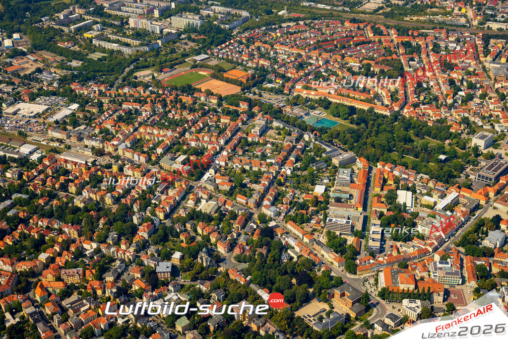 Luftbild der Stadt Weimar - Die Luftaufnahme wurde 2025 vom UL-Flugzeug heraus erstellt ( keine Drohne ) - Hochauflösende Luftaufnahme - für professionelle Ausdrucke geeignet. Die Geschenkidee !Hier alle&nbsp;Infos zur Lizenzierung der LuftaufnahmeWir fliegen auch dieses Jahr wieder in Ihre Region um Luftbilder zu erstellen.- Luftbild anfragen
