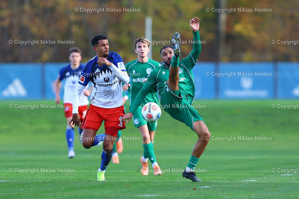 NH_HamburgerSV_FCGroningen_Testspiel_12112025 | #9 Robert Glatzel (Hamburger SV), #43 Marvin Peersman (FC Groningen)Fußball I Herren I Freundschaftsspiel I Saison 2025-2026  I Hamburger SV - FC Groningen I 12.11.2025 I Trainingsplatz Volksparkstadion