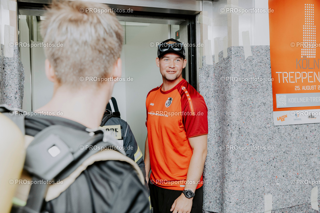 240825_Treppenlauf-695 | Professionelle Fotos Ihrer Laufsportveranstaltung.