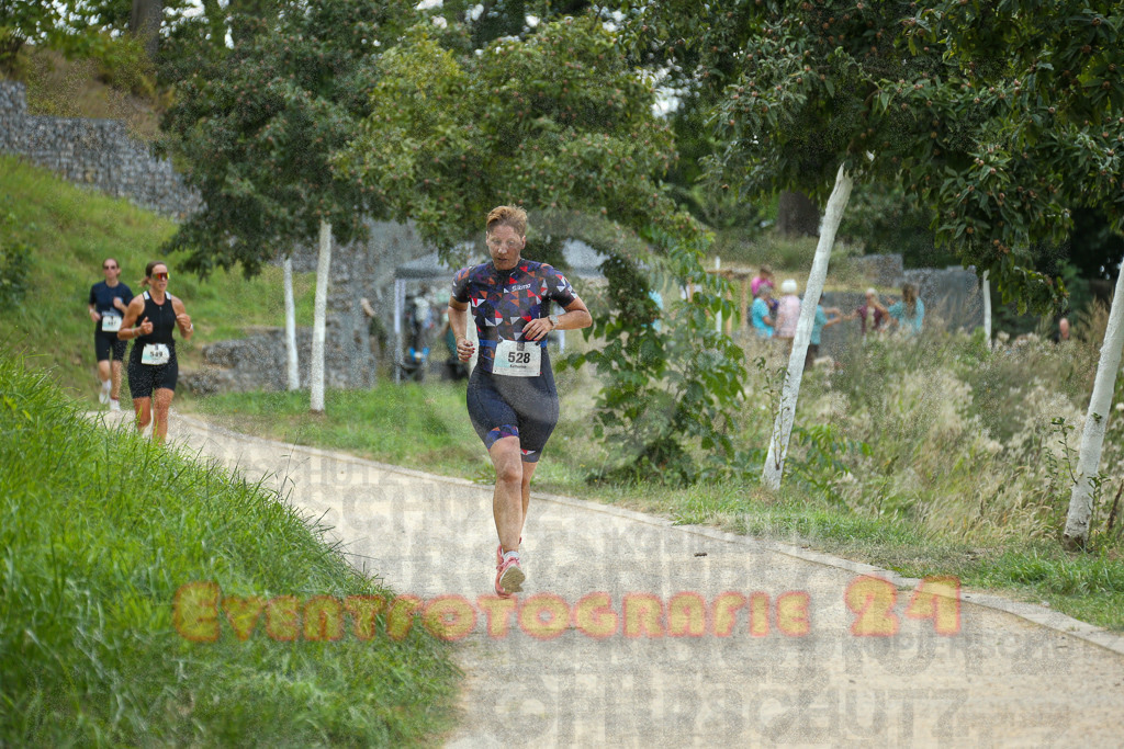 250824_1408_EX1_5116 | Sportfotografie im Rhein-Sieg Kreis, Köln, Bonn, NRW, Rheinland Pfalz, Hessen, etc. Unser Tätigkeitsfeld umfasst den Laufsport vom Volkslauf über den Marathon, Duathlon, Triathon bis zum Ultralauf wie Kölnpfad Ultra oder Schindertrail.